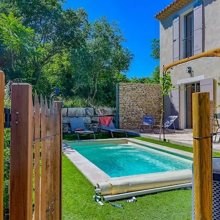 Villa Lisette, Un Meuble De Tourisme 3 Etoiles Au Coeur De Goult